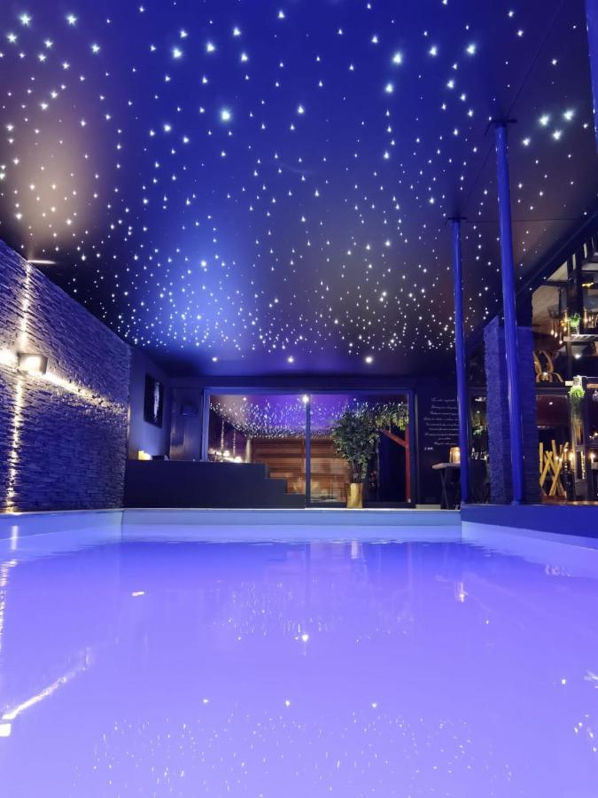Les Suites M Wanze Exterior foto